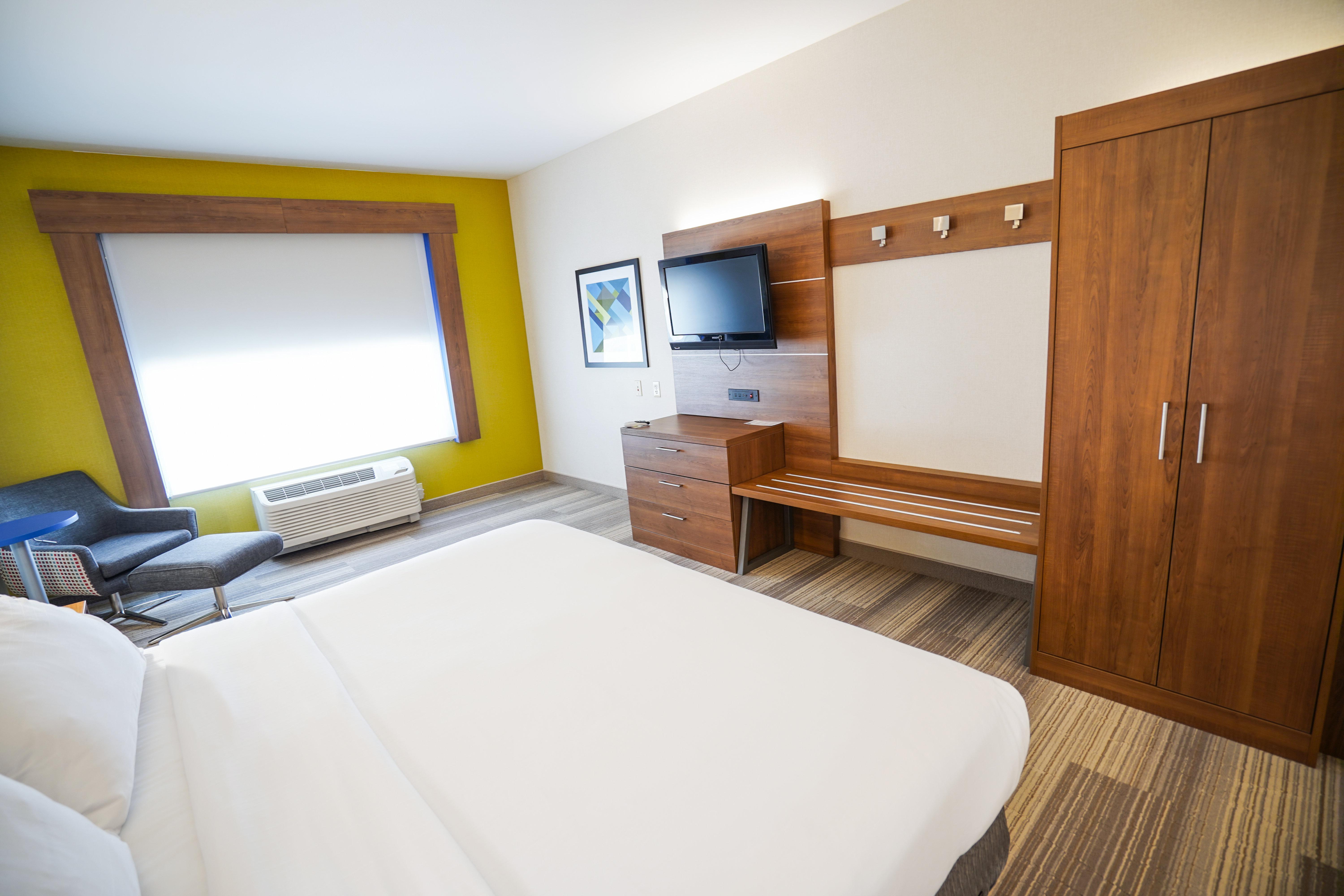 Express & By Ihg 2* Ontario