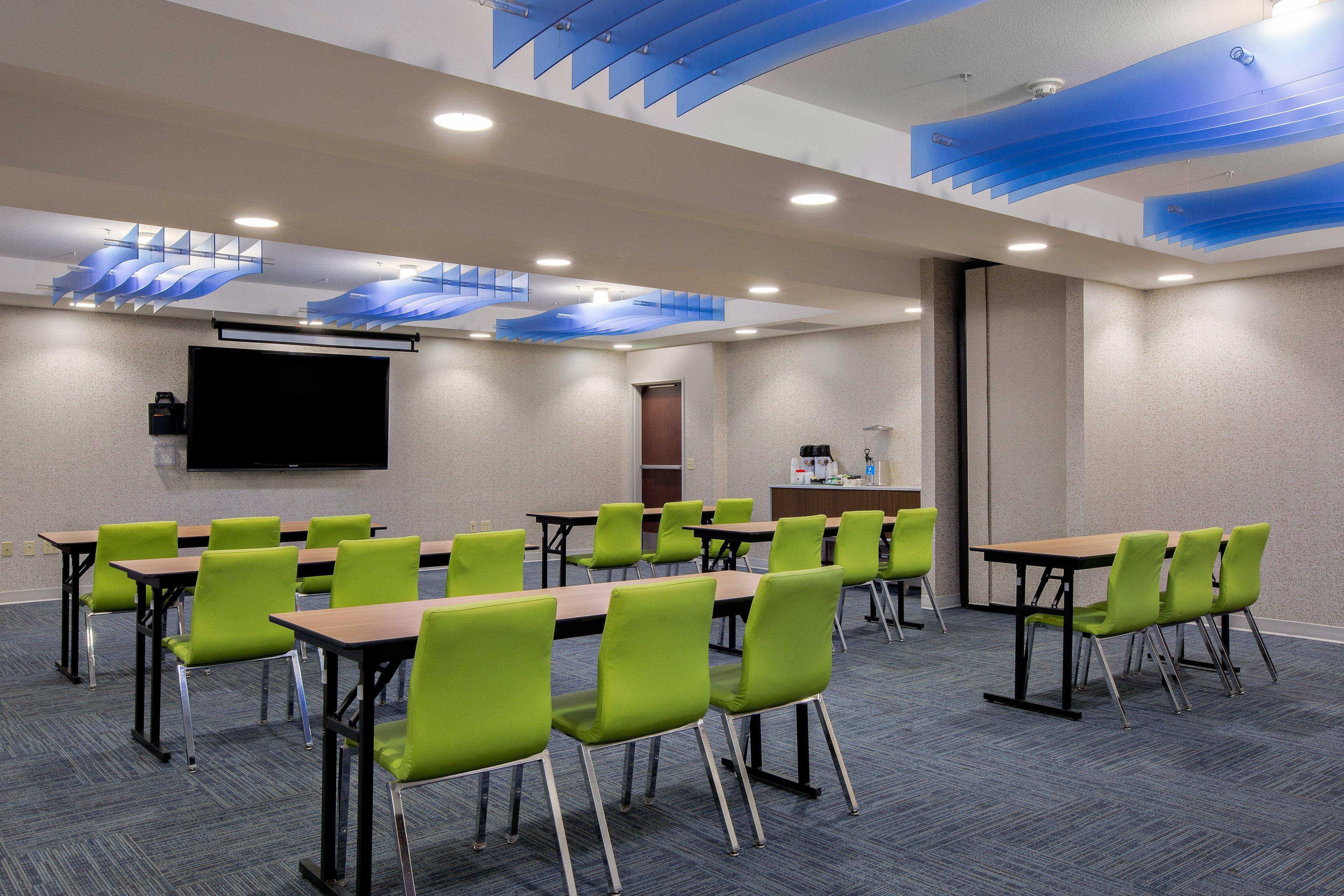 Express & By Ihg Ontario