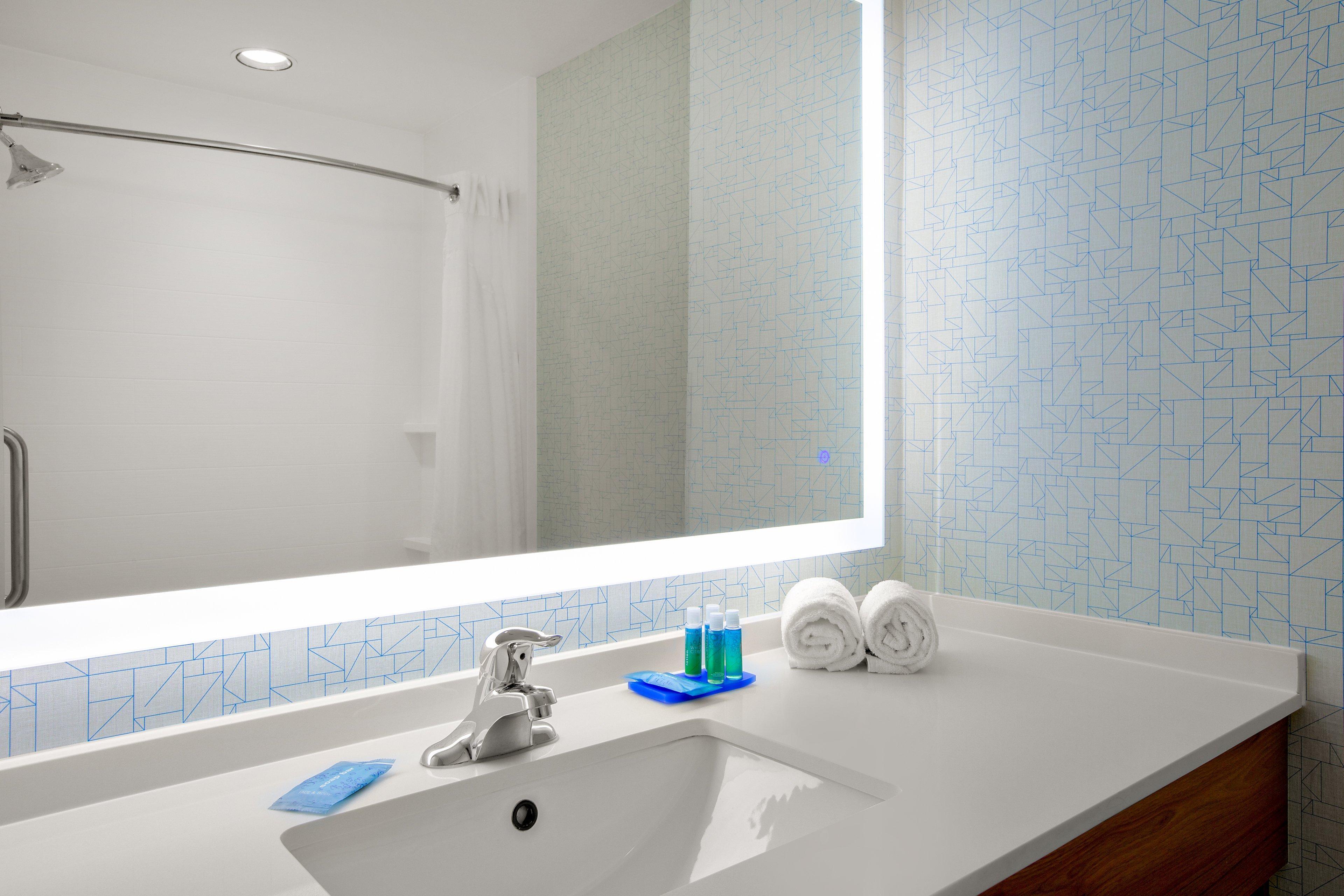 Hotel Express & By Ihg