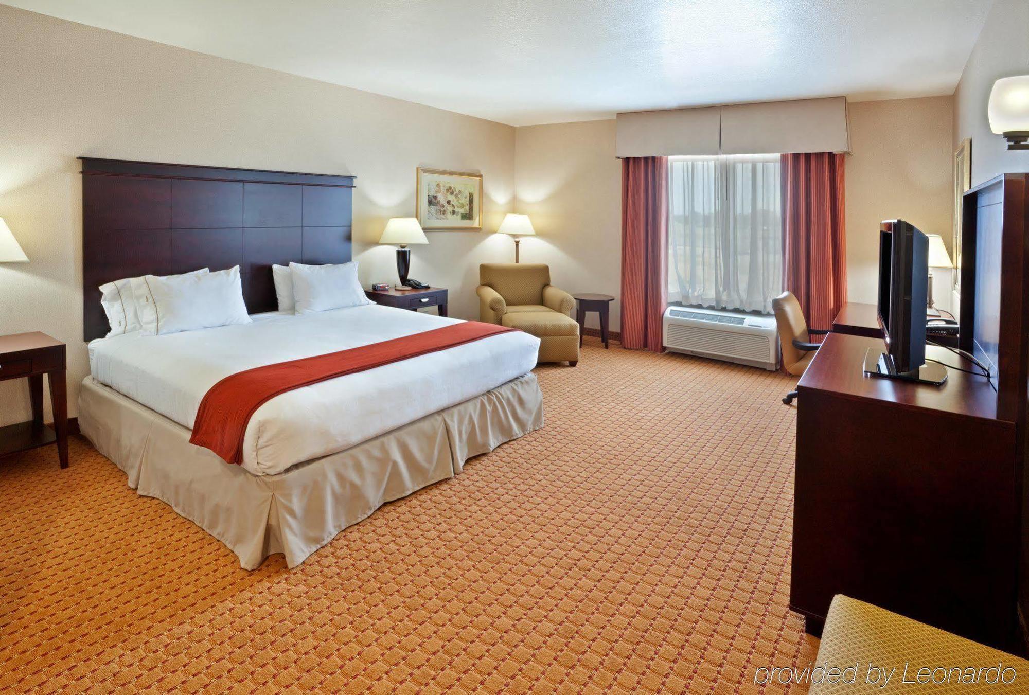 Express & By Ihg Ontario